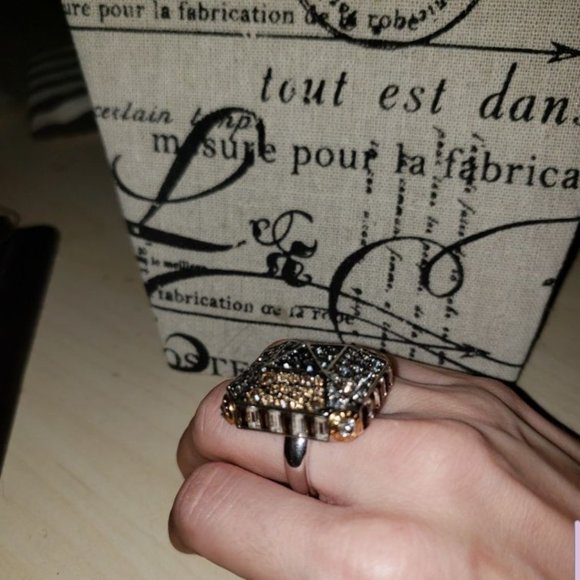 Hendri Bendel cocktail ring - Picture 6 of 6